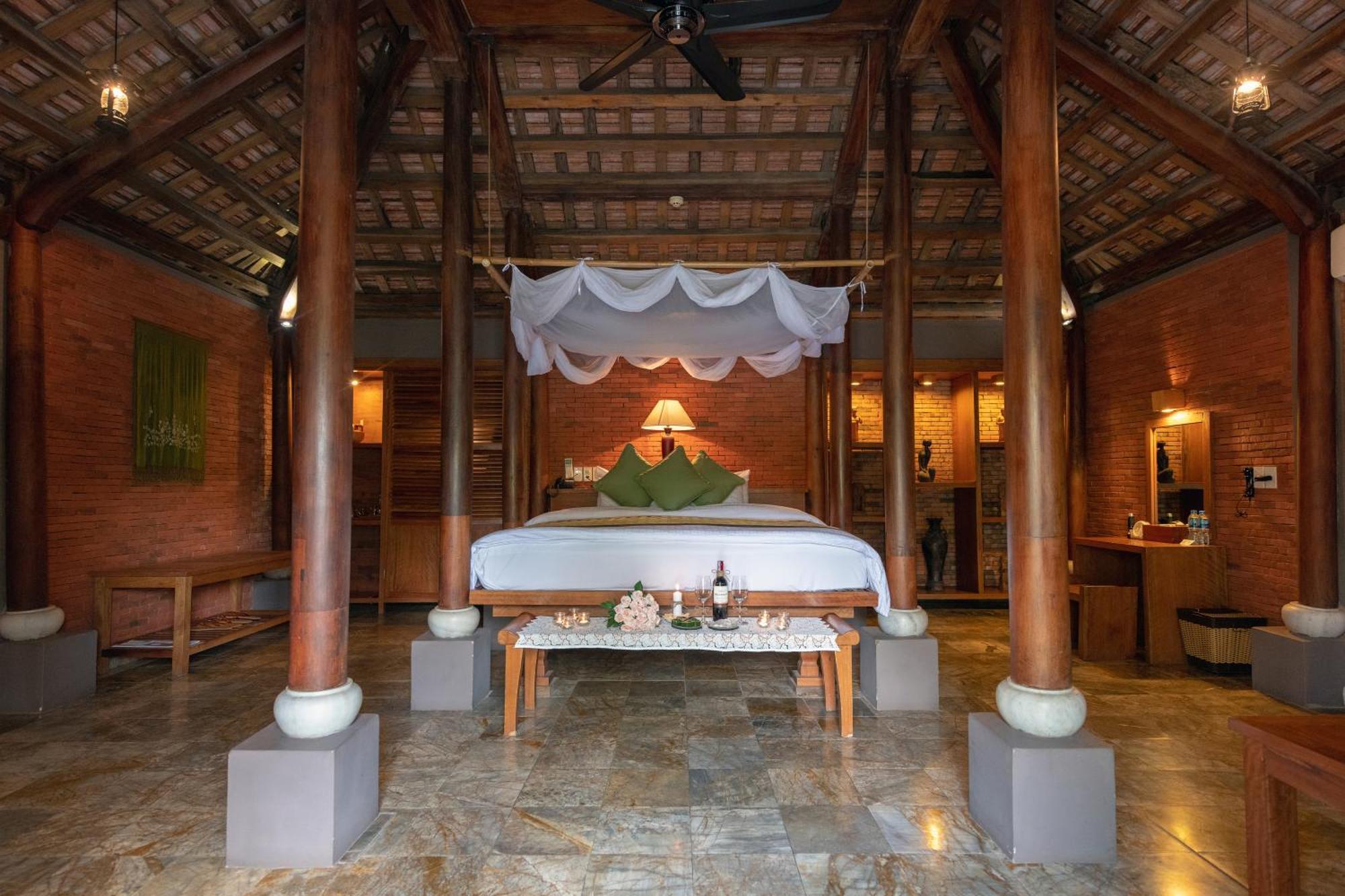 Pilgrimage Village Boutique Resort & Spa Hue Bagian luar foto